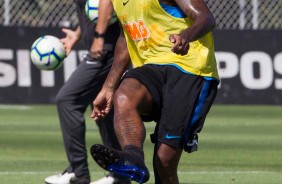Renê Júnior já treina com bola no CT Joaquim Grava