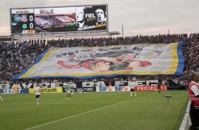 Bandeirão em homenagem a morte Ayrton Senna durante jogo contra a Chapecoense, na Arena