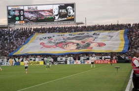 Bandeiro em homenagem a morte Ayrton Senna durante jogo contra a Chapecoense, na Arena