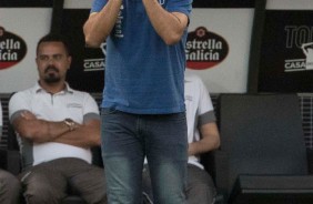 Carille durante jogo contra a Chapecoense, na Arena Corinthians, pelo Brasileiro