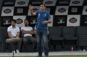 Fábio Carille durante jogo contra a Chapecoense, na Arena Corinthians, pelo Brasileirão