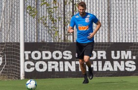 Henrique treina para enfrentar o Vasco, pelo Campeonato Brasileiro 2019