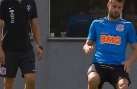 Henrique treina para enfrentar o Vasco, pelo Campeonato Brasileiro 2019