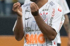 Meia Sornoza durante jogo contra a Chapecoense, na Arena Corinthians, pelo Brasileirão