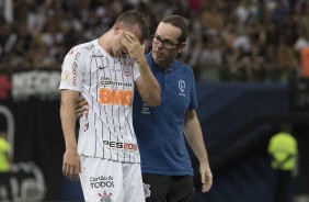 Carlos Augusto cometeu o pnalti que deu o empate ao Vasco, contra o Corinthians