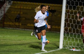 Gabi Nunes comemora seu gol contra o Audax, pelo Brasileiro Feminino