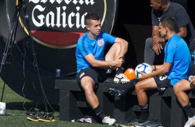 Jogadores do Sub-23 durante jogo-treino contra o profissional do Corinthians