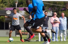 Roni no jogo-treino entre Corinthians profissional e Sub-23 no CT Joaquim Grava