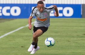 Janderson no jogo-treino entre Corinthians profissional e Sub-23 no CT Joaquim Grava