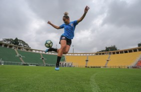 Bela foto de Mnica no treinamento do Corinthians Futebol Feminino desta tera-feira