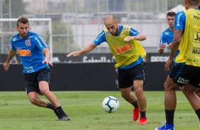 Henrique e Régis no treinamento desta terça-feira no CT Joaquim Grava; Timão enfrenta o Grêmio