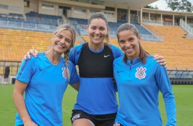 Milene Domingues, Gabi Zanotti e Millene no treino das meninas do Corinthians Futebol Feminino