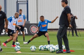 Régis, Janderson e Carille no treinamento desta terça-feira no CT Joaquim Grava