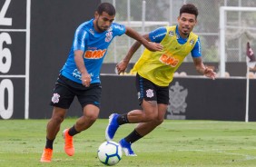 Sornoza e Urso no treinamento desta terça-feira no CT Joaquim Grava; Timão enfrenta o Grêmio