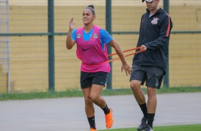 Zagueira Mimi no treinamento do Corinthians Futebol Feminino desta tera-feira