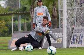 Caíque França e Cássio treinam para enfrentar o Grêmio