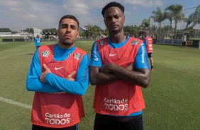 Gabriel e Renê Júnior no treinamento de hoje no CT Joaquim Grava