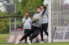 Goleiro Caíque França no treinamento de hoje no CT Joaquim Grava