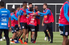 Racho durante o treino desta quinta-feira no CT Joaquim Grava