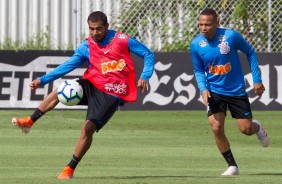 Sornoza e Janderson durante penúltimo treino do Corinthians antes de enfrentar o Grêmio
