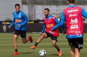 Vital e Clayson durante penltimo treino do Corinthians antes de enfrentar o Grmio