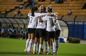 Meninas do Corinthians Futebol Feminino venceram o Iranduba e seguem na cola dos lderes