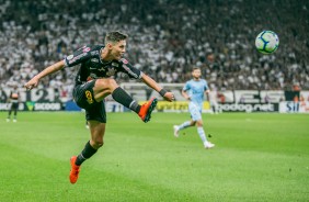 Mateus Vital na partida contra o Grêmio, pelo Campeonato Brasileiro, na Arena Corinthians