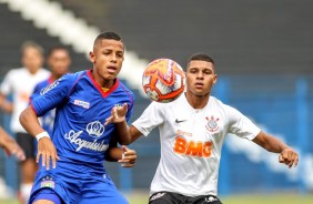 Danilo durante jogo contra o So Caetano pelo Paulista Sub-17