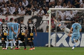 Goleiro Cssio no duelo contra o Grmio, pelo Campeonato Brasileiro