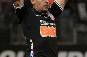 Lateral Fagner no jogo contra o Grêmio, pelo Campeonato Brasileiro