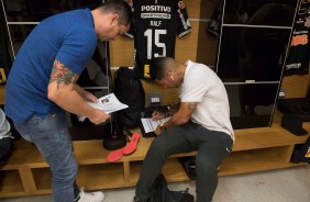 Ralf no vestirio da Arena Corinthians antes do jogo contra o Grmio, pelo Brasileiro