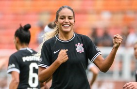 Gabi Nunes fechou a conta em 3 a 2 para o Corinthians diante o Santos, pelo Paulisto Feminino