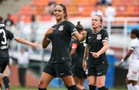 Gabi Nunes marcou o terceiro gol do Corinthians contra o Santos, pelo Paulistão Feminino