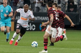 Vagner Love durante jogo contra o Flamengo, pelas oitavas de final da Copa do Brasil