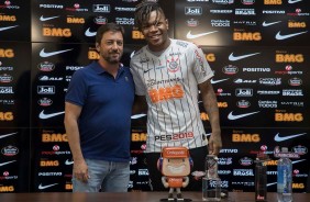 Matheus Jesus  apresentado como jogador do Corinthians