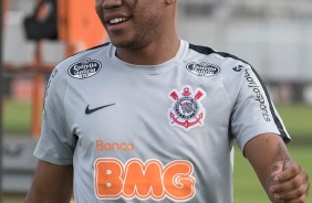 Matheus Jesus no treinamento de hoje no CT Joaquim Grava