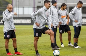 Rgis, Avelar, Pedrinho, Henrique e Ralf em treino chuvoso antes de viagem a Curitiba