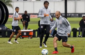 Régis e Matheus Jesus no último treino do Corinthians antes do duelo contra o Athletico-PR