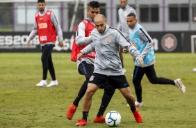 Régis e Richard no último treino do Corinthians antes do duelo contra o Athletico-PR