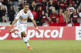 Jovem Pedrinho marcou o segundo gol do Corinthians contra o Athletico Paranaense