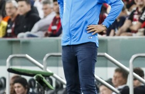 Fábio Carille durante jogo contra o Athletico Paranaense, pelo Brasileirão