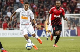 Jovem Pedrinho na partida contra o Athletico Paranaense