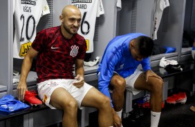 Jogadores chegam para enfrentar o Athletico-PR