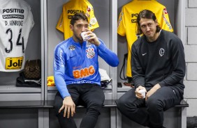 Jogadores chegam para enfrentar o Athletico-PR