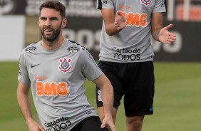 Boselli e Araos treinando no CT Joaquim Grava