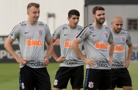 Carlos, Araos, Boselli e Rgis no treinamento desta segunda-feira no CT