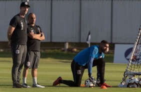 Goleiro Diego treina no CT Joaquim Grava