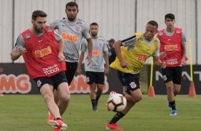 Jogadores treinaram nesta segunda-feira no CT JoaquimGrava