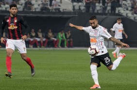 Clayson no duelo contra o Deportivo Lara, pela Sul-Americana, na Arena Corinthians