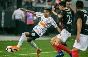 Garoto Pedrinho em partida contra o Deportivo Lara, pela Sul-Americana, na Arena Corinthians